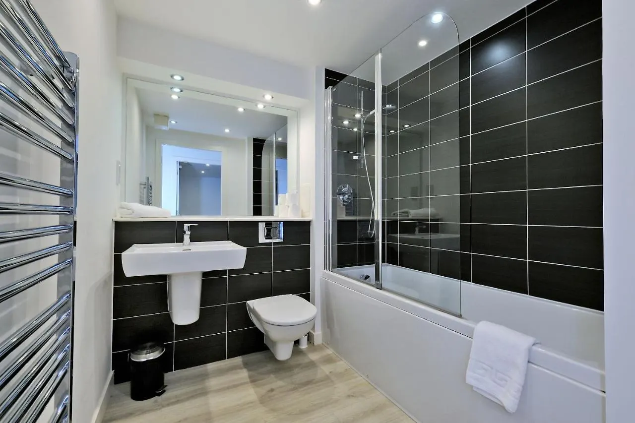 Town And Country Chapel Street Apartments Aberdeen Aparthotel